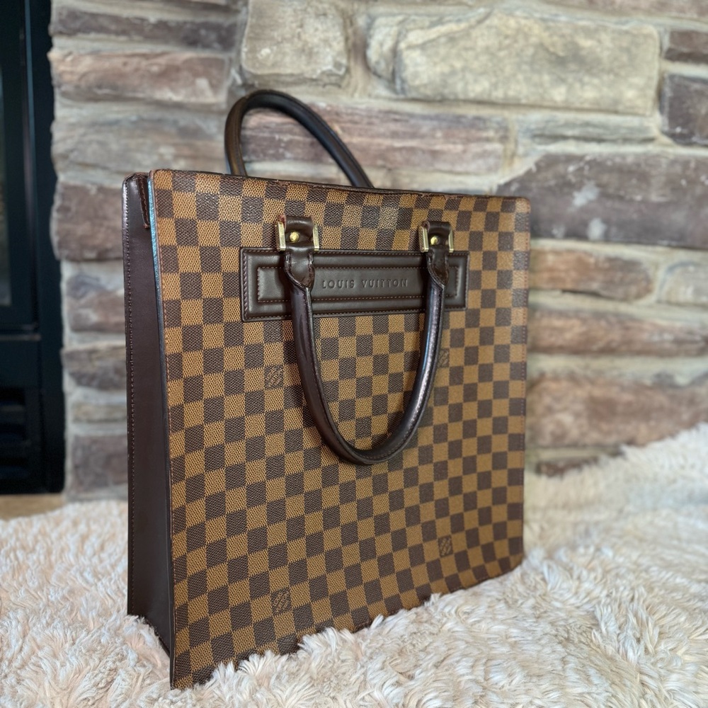 Authentic LV Damier Sac Plat Venice